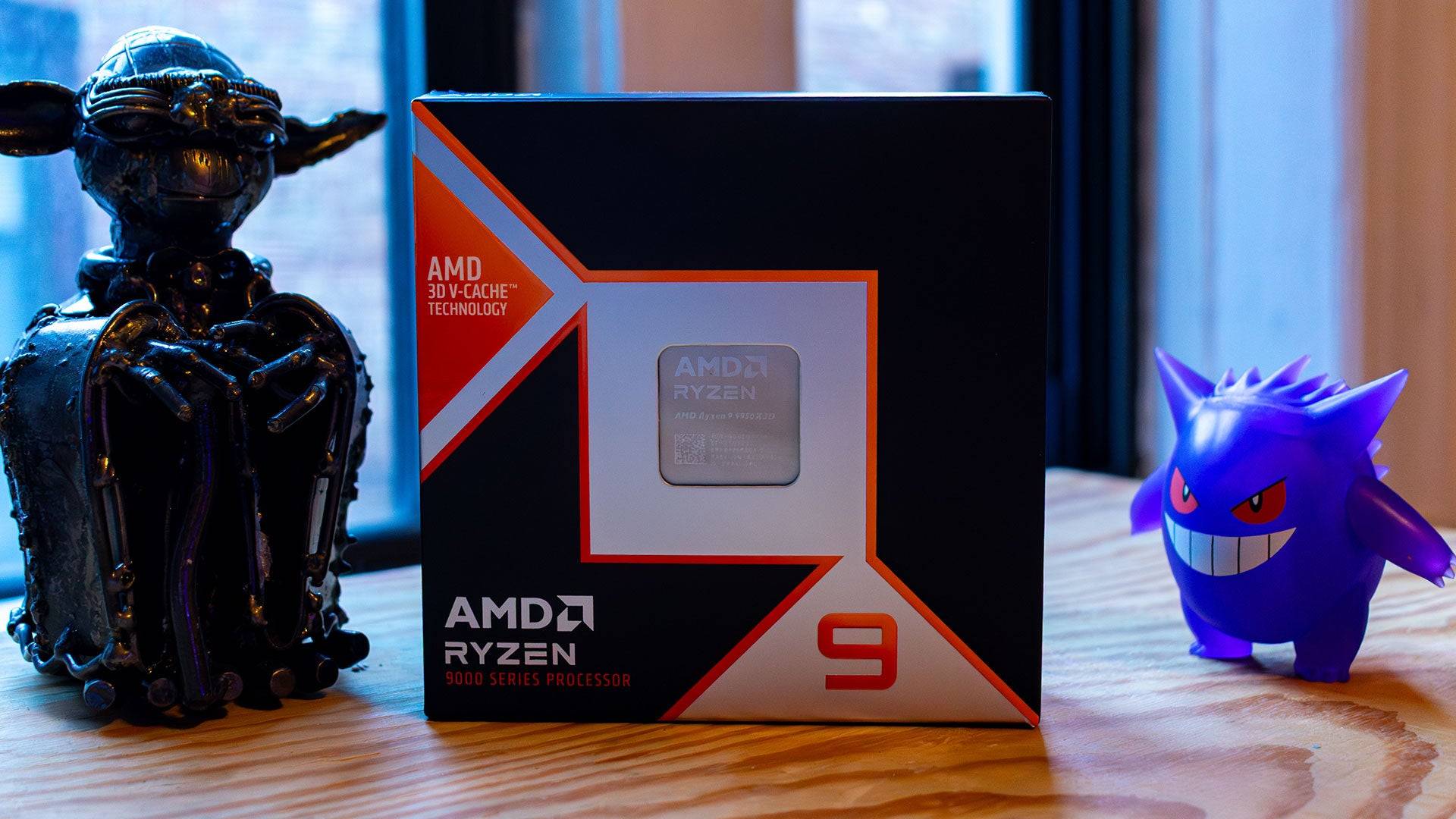 AMD Ryzen 9 9950x3D - Side view
