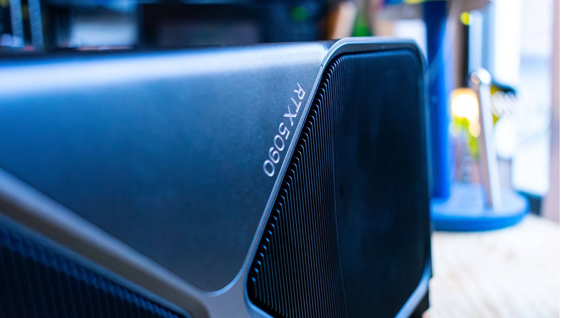 RTX 5090 Founders Edition showcase